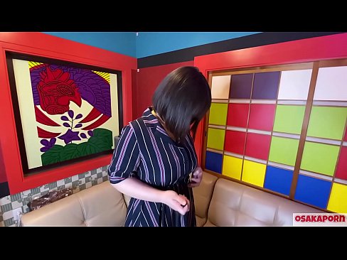 ❤️ Japanska slatka s velikim sisama masturbira seks igračkama i doživi orgazam. U intervjuu govori o svom jebenom iskustvu. Ogromne sise i dlakava maca glasno stenju. Osakaporn ❤️ Super seks kod nas bs.xxxpornimages.ru ️❤