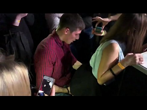 ❤️ Pravi seks u ruskom noćnom klubu. 18-godišnja Ruskinja u anusu i vagini pojebana u noćnom klubu ❤️ Super seks kod nas bs.xxxpornimages.ru ️❤